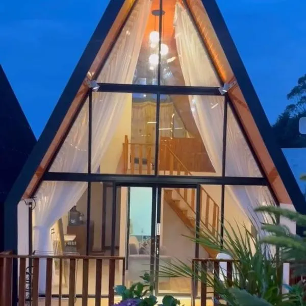 AGRIYA LUBIS CABIN, hotel v destinaci Diyeng