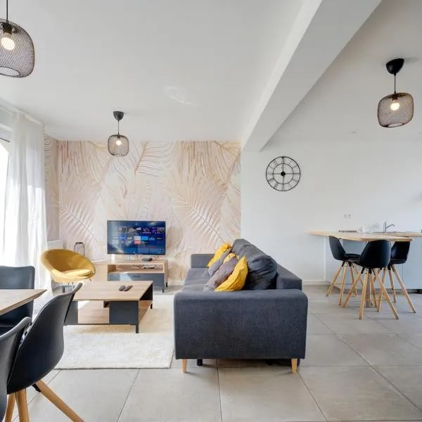 Maison familiale 4 chambres avec jardin et parking – hotel w mieście Esvres