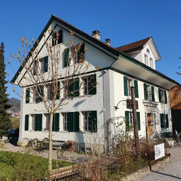Huus74, hotel v destinaci Menziken