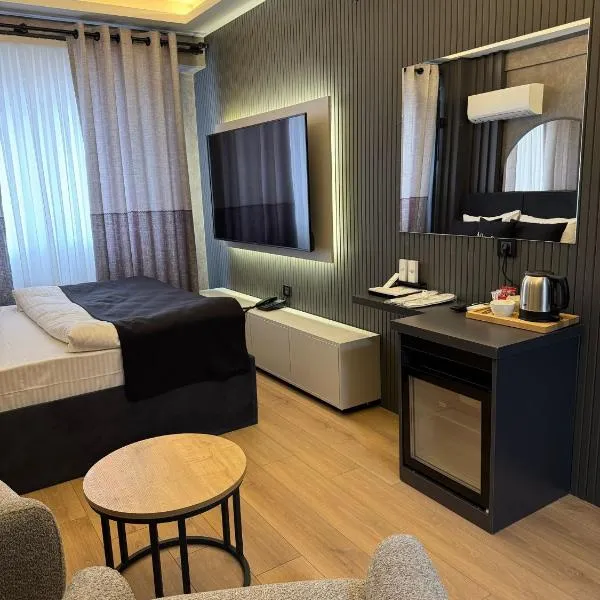 Inn City Park Hotel, ξενοδοχείο σε Μπουρνόβας