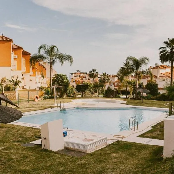 Bonito piso junto a campo de golf mar y montaña, hotel v destinácii Rincón de la Victoria