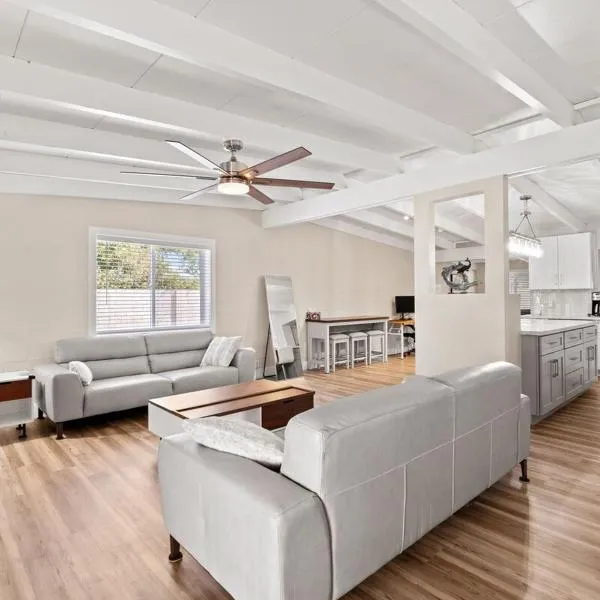 Luxury Mid-Century Modern 3-Bedroom Home