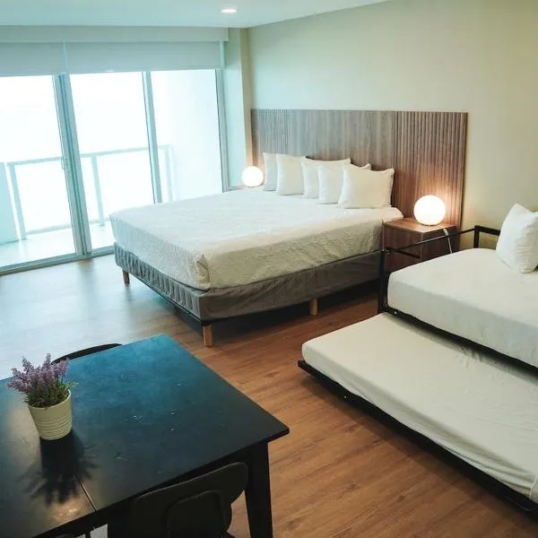 Shine Suites Balcony Studio 6, viešbutis mieste Majami Bičas