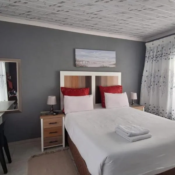 K K K Guesthouse, hotel di Secunda