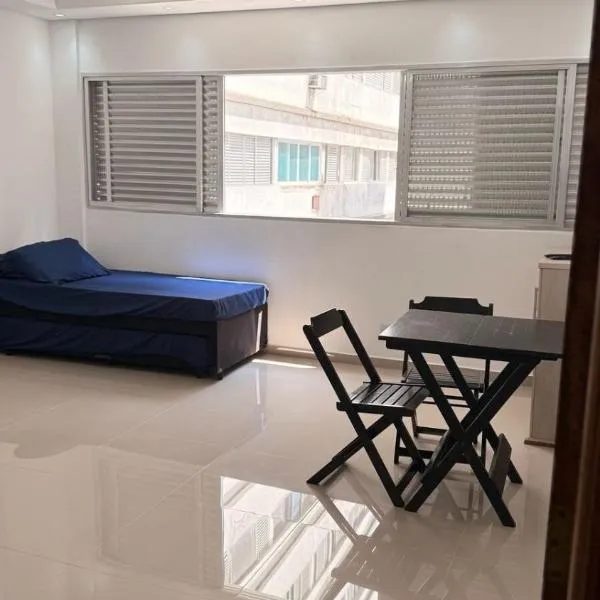 Apê da divisa, hotel in São Vicente