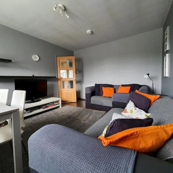 2 Bedroom, free parking & Netflix near hospitals, hotel v destinaci Aberdeen