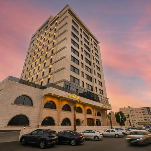 Dancenter Jeddah Near King Fahd's Fountain، فندق في جدة