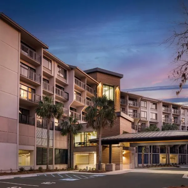 Holiday Inn Express Hilton Head Island by IHG、ヒルトン・ヘッド・アイランドのホテル