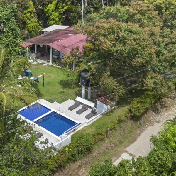 Hostal Casa del Rio, hotel in Guachaca