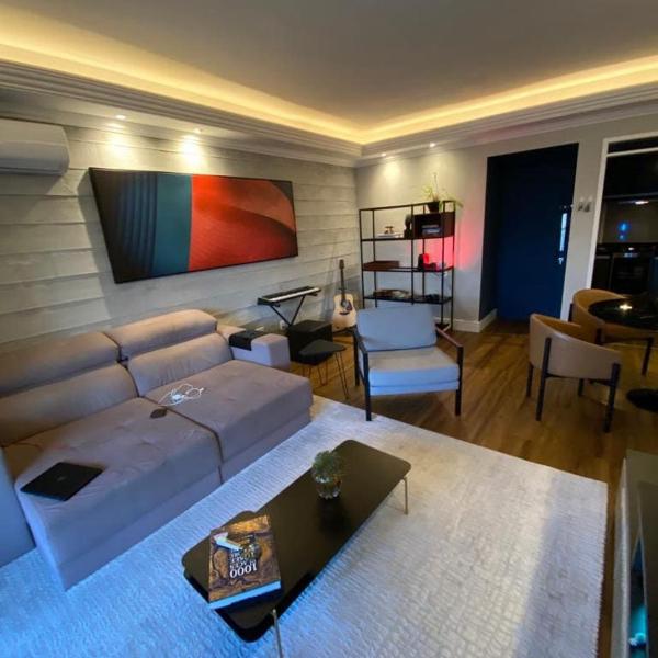 Apt 3BR luxo com 2 garagens na melhor localização
