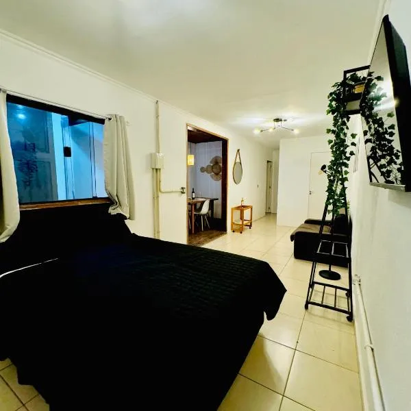 Quarto privativo no centro de Embu das Artes, hotel in Embu