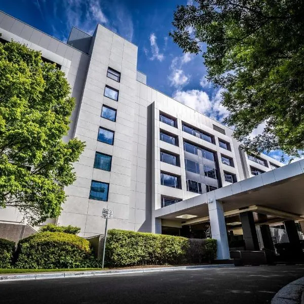 Crowne Plaza Canberra by IHG, hotel v destinaci Canberra