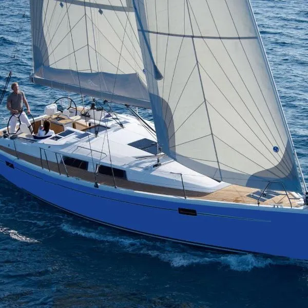 ''Alkyoni" Sailing Yacht, hotel in Thessaloniki