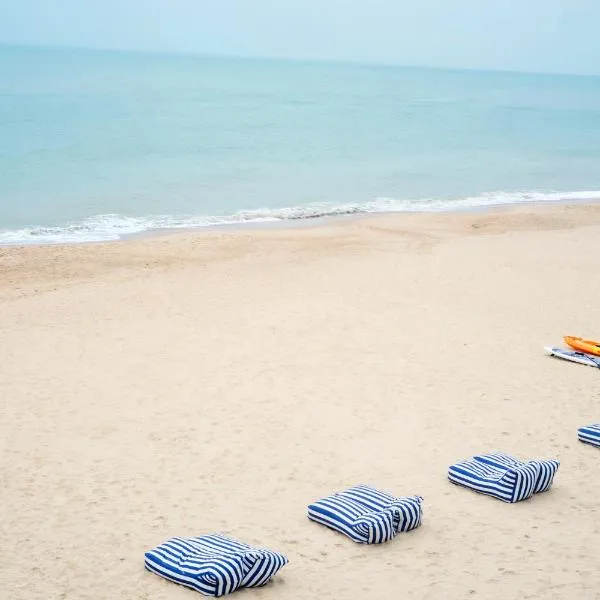 Veranda Resort & Villas Hua Hin Cha Am, отель в Ча-Аме