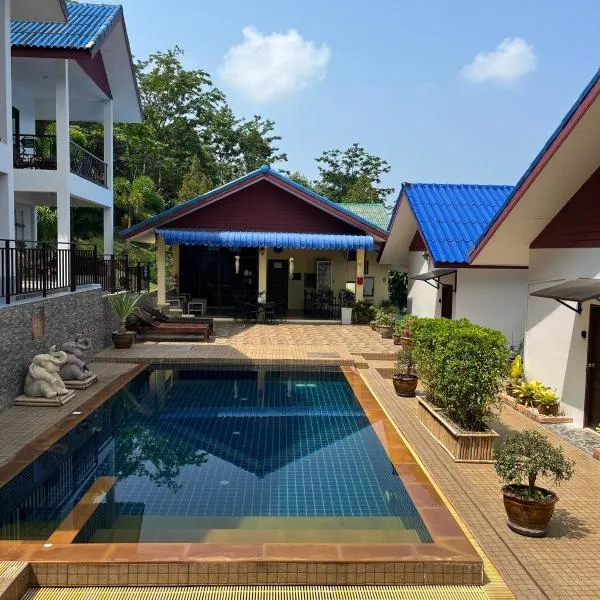 Sawasdee Home Stay Resort & Pool, hotell sihtkohas Khao Lak