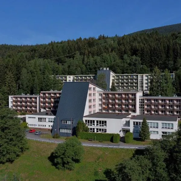 Resort Dlouhé Stráně, hotel v destinaci Loučná nad Desnou