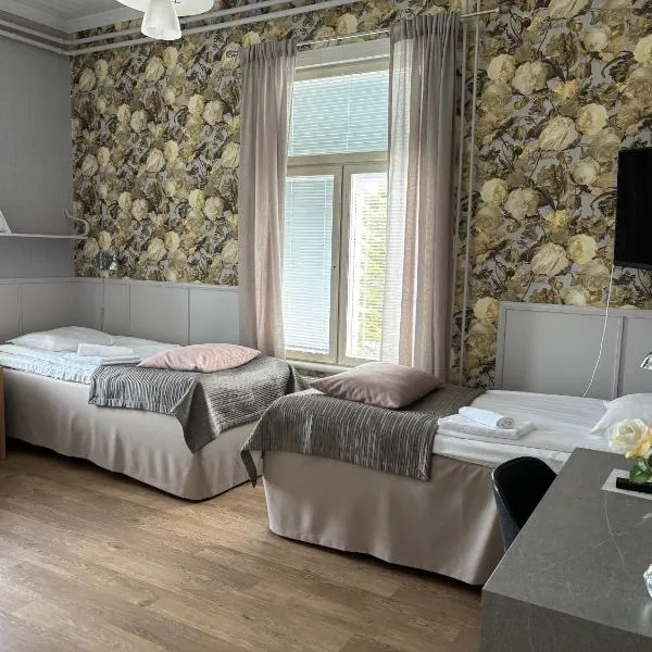 Savonlinnan Kansanopisto - Wanha Pappila, hotel in Savonlinna