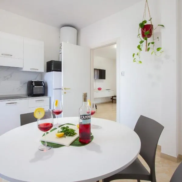 A3 CASA MAGNOLIA - Rho Fiera -MODERNO TRILOCALE -Malpensa-Mi，Cesate的飯店