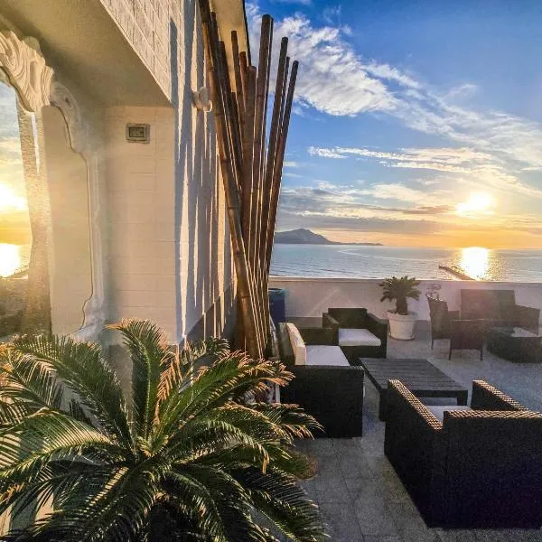 Naro Suites and Rooms, hotel v destinaci Bacoli