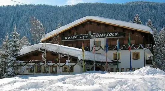 Albergo Scoiattolo, hotel in Falcade