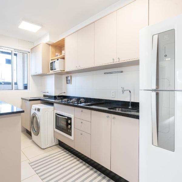Apartamentos em Bal Piçarras 150 M DA PRAIA com Sacada Wi Fi, Piscina, Portaria 24h, Playground e vaga de GARAGEM - Foto 4