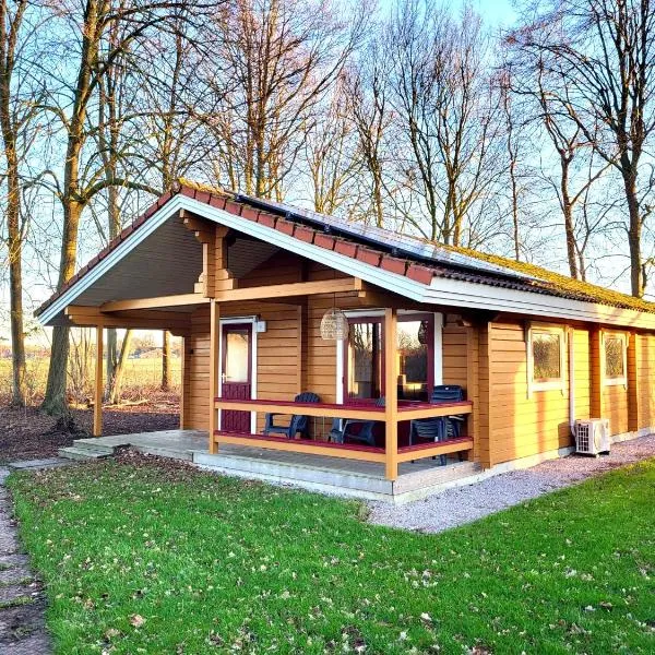 Hip Huisje van Hout, hotelli kohteessa Gramsbergen