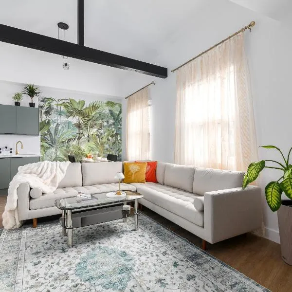 Battersea Park & Power Station, USA Embassy Newly renovated elegant 2bed, hotel in London