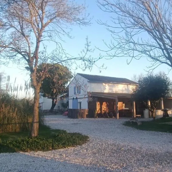 Mas Constantin, hotel en Salin-de-Giraud