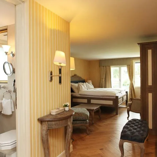 Landhaus Spatzenhof, hotel v destinaci Wermelskirchen