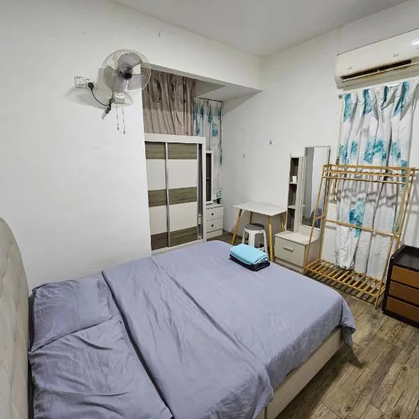 Sunny Point Hostel، فندق في غيلوغور