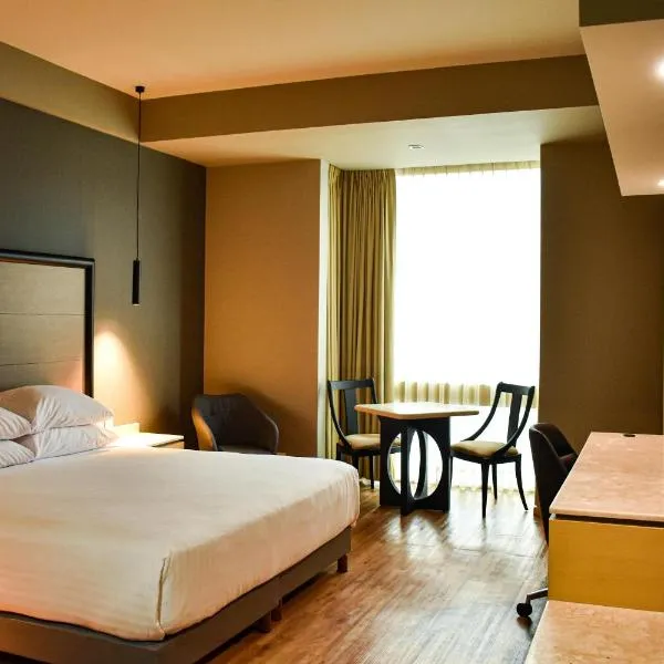 Ramada by Wyndham Mexico City Santa Fe、メキシコシティのホテル