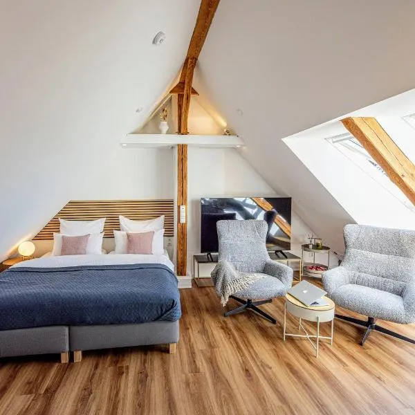 have-a-nice-Stay - helles Dachgeschoss, U-Bahn nach Hamburg 400m - Bäcker & Restaurants 500m - Lidl 800m - Zentrum 1,5km, hotell sihtkohas Ahrensburg