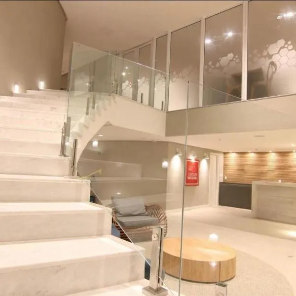 Hotel em CABO FRIO Cond Royale - Av Assunção 239 Bairro Passagem ap 305, hotel a Cabo Frio