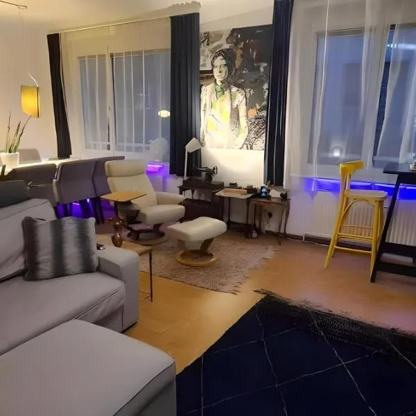 ArtApartment near Stephansplatz Stylish 2 Bedroom with AC, khách sạn ở Wien