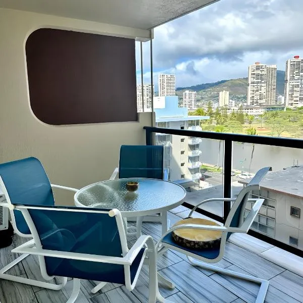 Renovated Studio Free Parking in Prime Waikiki โรงแรมในโฮโนลูลู