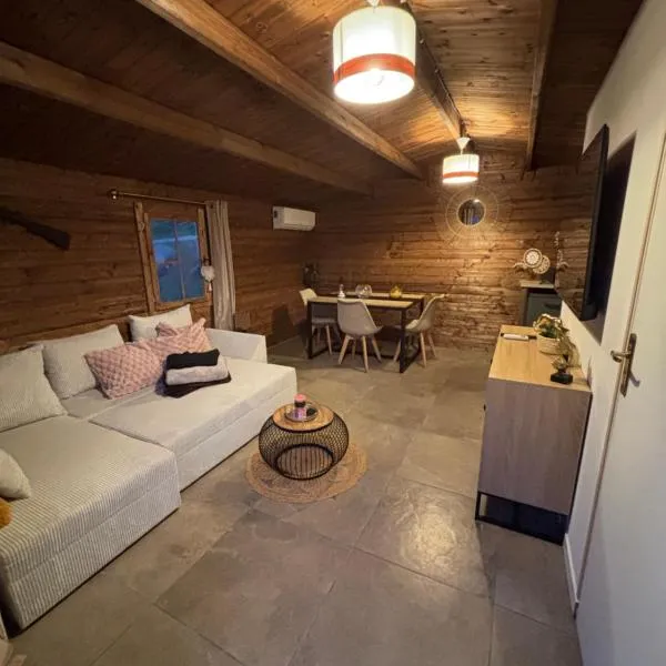Chalet studio, hotel v destinaci Porto Ota