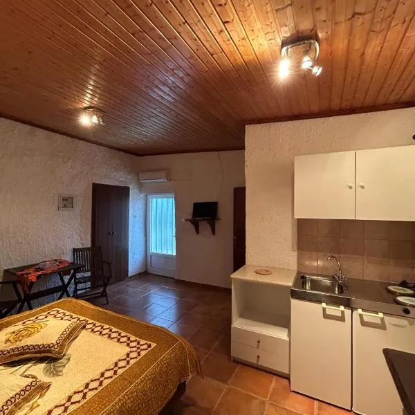 Δωμάτια Εξοχή, hotel v destinaci Elíki