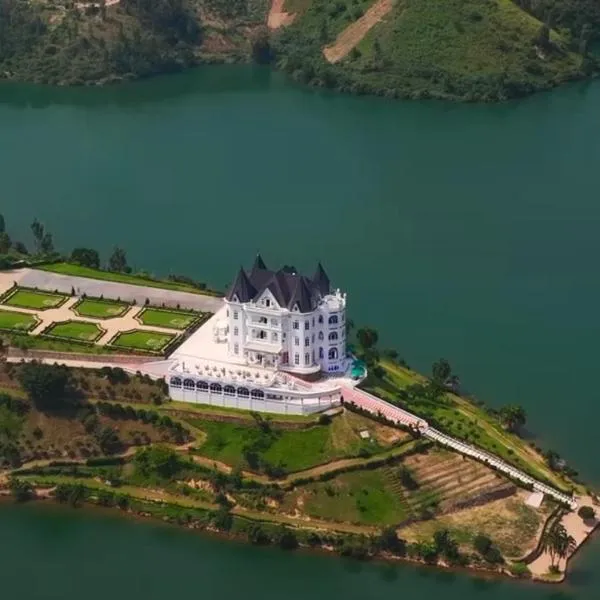 Château le Marara, hotel v destinaci Kibuye