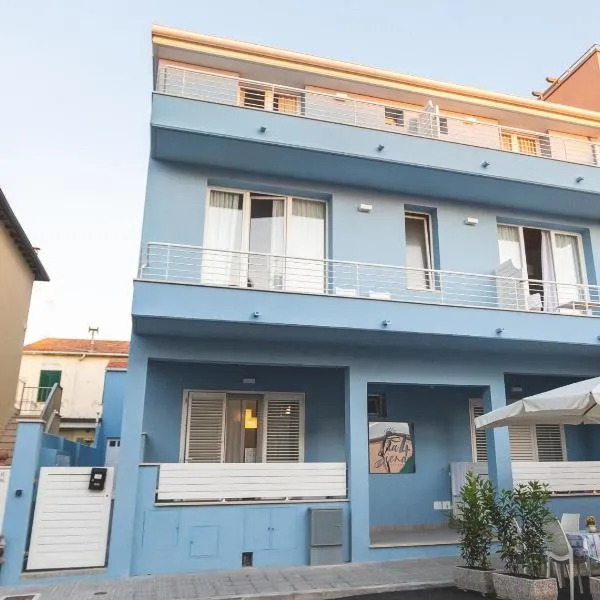 Via Siena 4 - Suites & Rooms, hotel v destinácii Marina di Cecina
