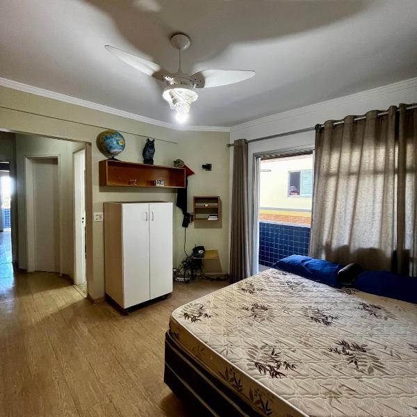 Apartamento tranquilo 6 quadras da praia - Foto 2