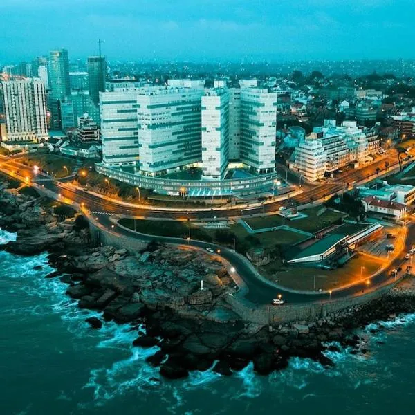 Departamento frente al mar con cochera, hotel en Mar del Plata