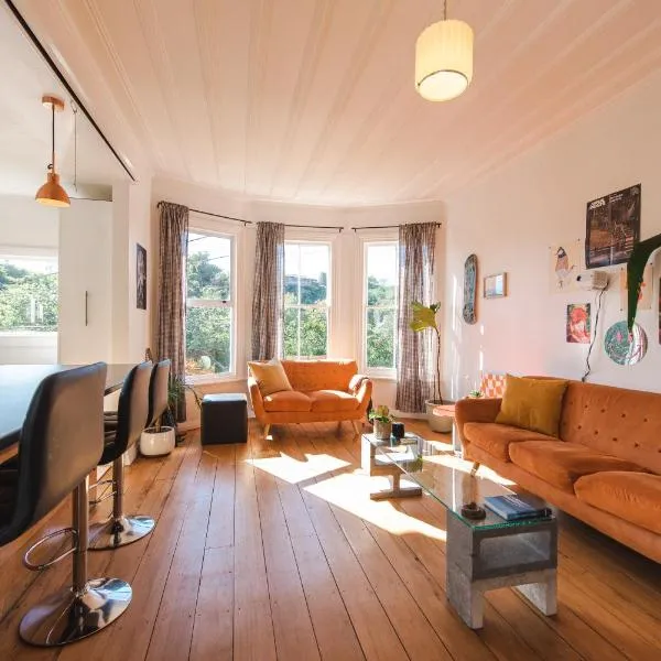 Sunrays Stay - Stylish Retreat, hotel v destinaci New Plymouth