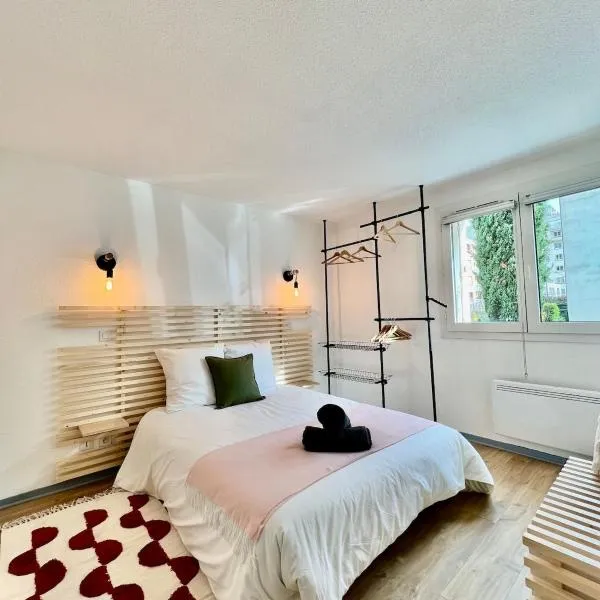 Grenoble, Ile Verte, charme, terrasse et calme, hotel in Grenoble