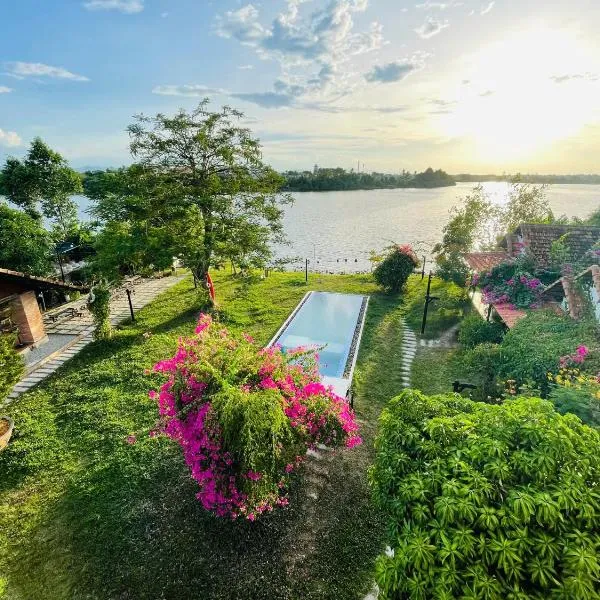 La Y Riverview, hotel in Hue