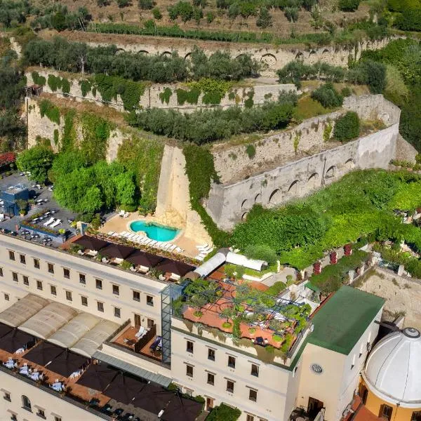 San Francesco al Monte, hotell i Napoli
