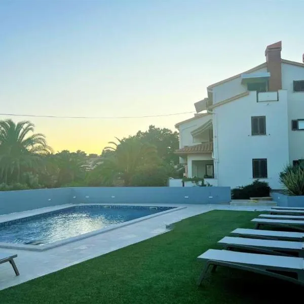 Apartmani Percan, hotel in Premantura