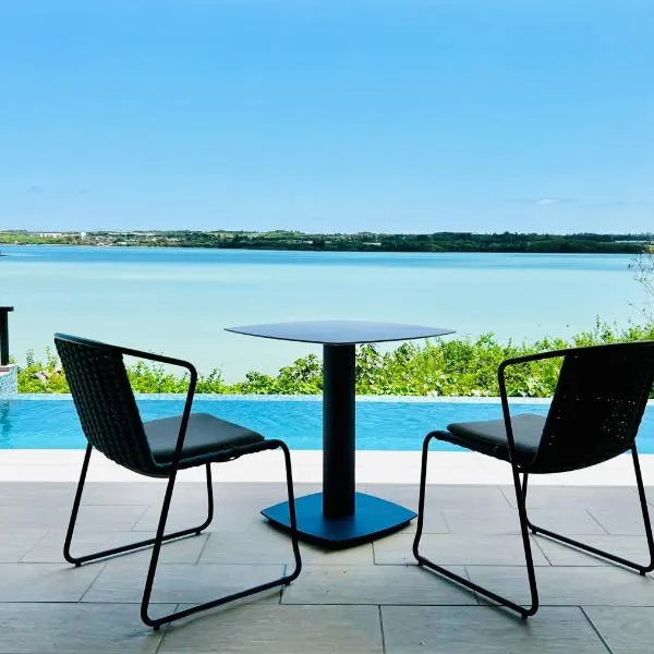 the 478 -pool & spa- Miyakojima Luxury Villa, hotel in Miyako Island