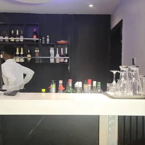 Triple Tee Luxury Hotel & Service Apartments Surulere, hotel v destinaci Lagos