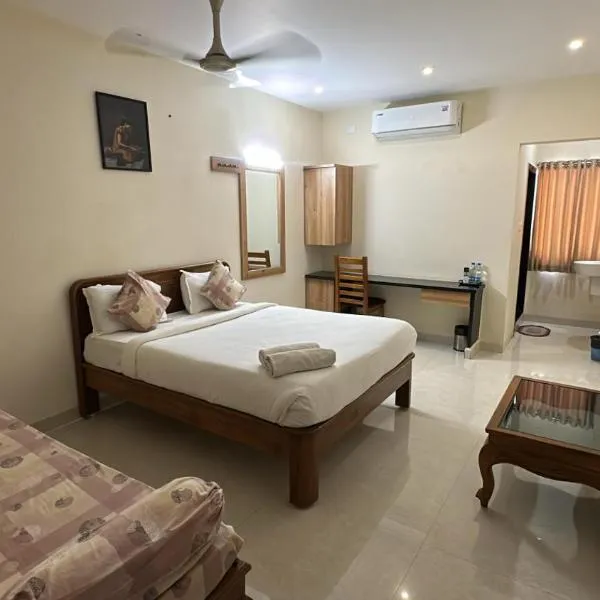 Hotel Gokulam Grand, hotel in Pithāpuram