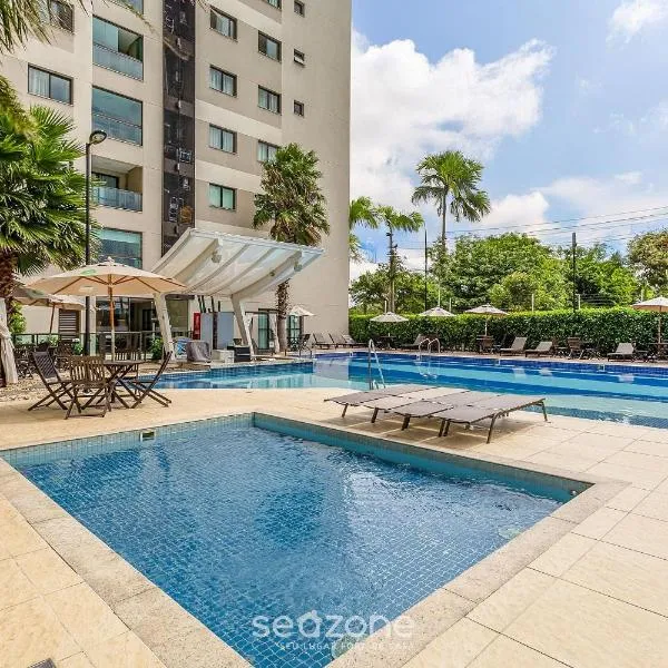 Apto moderno con piscina cerca de la playa AVR0203, hotel en Piçarras